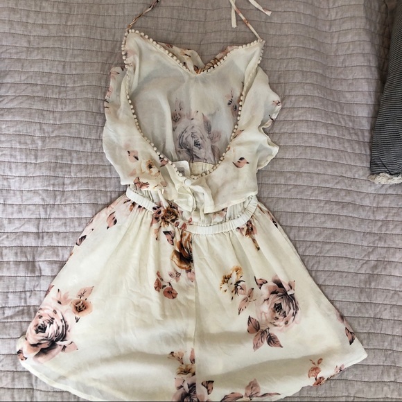 New Bevello Floral Romper - Picture 2 of 5